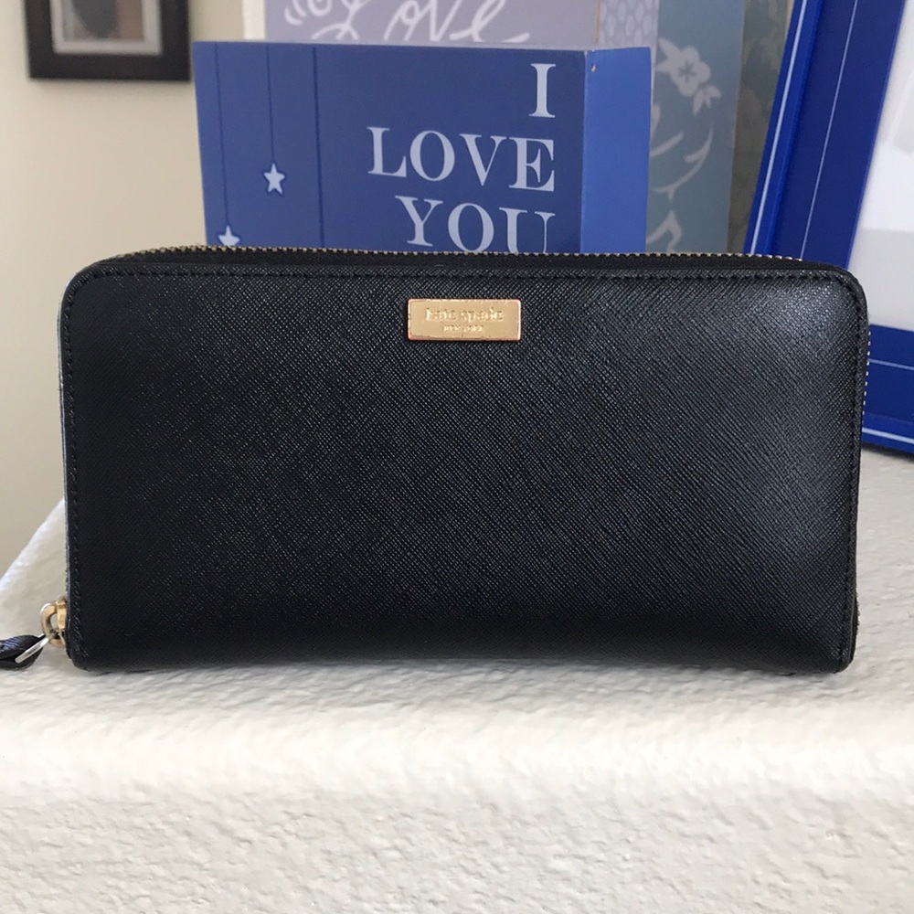 ❌❌SOLD LOCALLY❌❌ Kate spade leather wallet